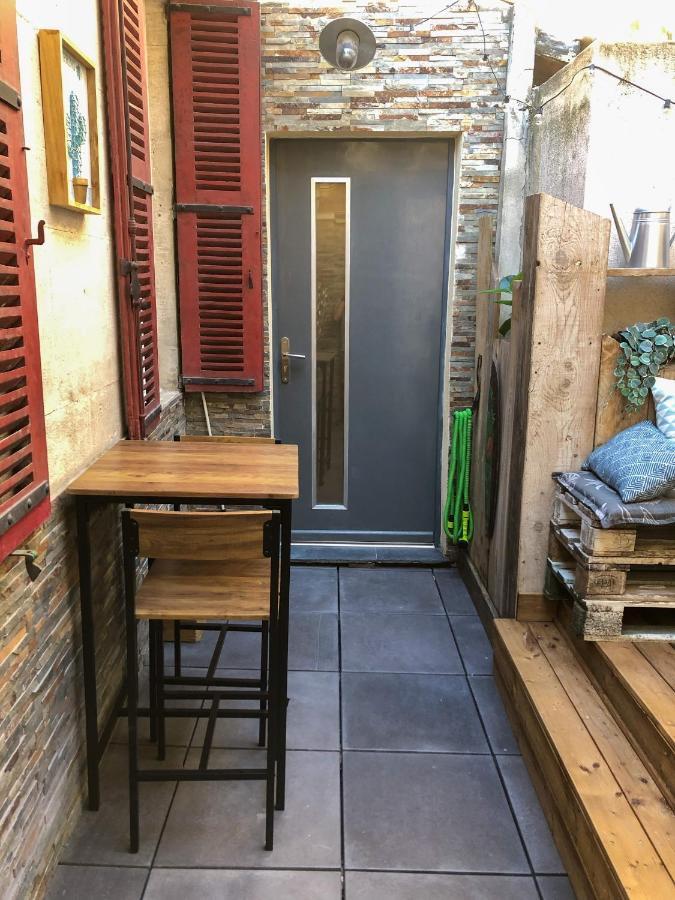 Appartement INTRAMUROS RARE T2 Paisible avec terrasse privée et Climatisation Aviñón Exterior foto